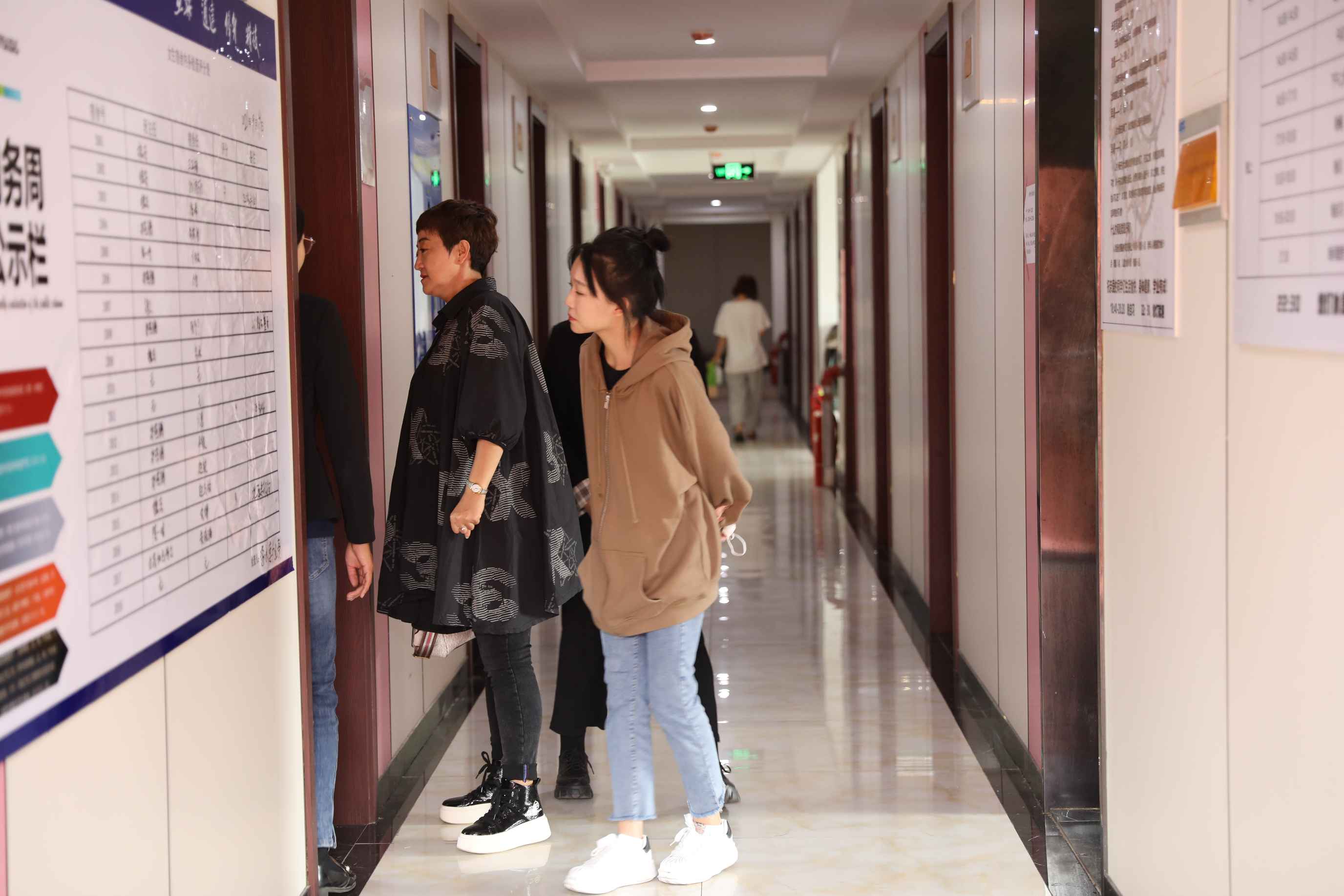 2022���п�ǰ��ԇ���а����������A��X�W(xu��)Уӭ���(b��o)���ᳱ