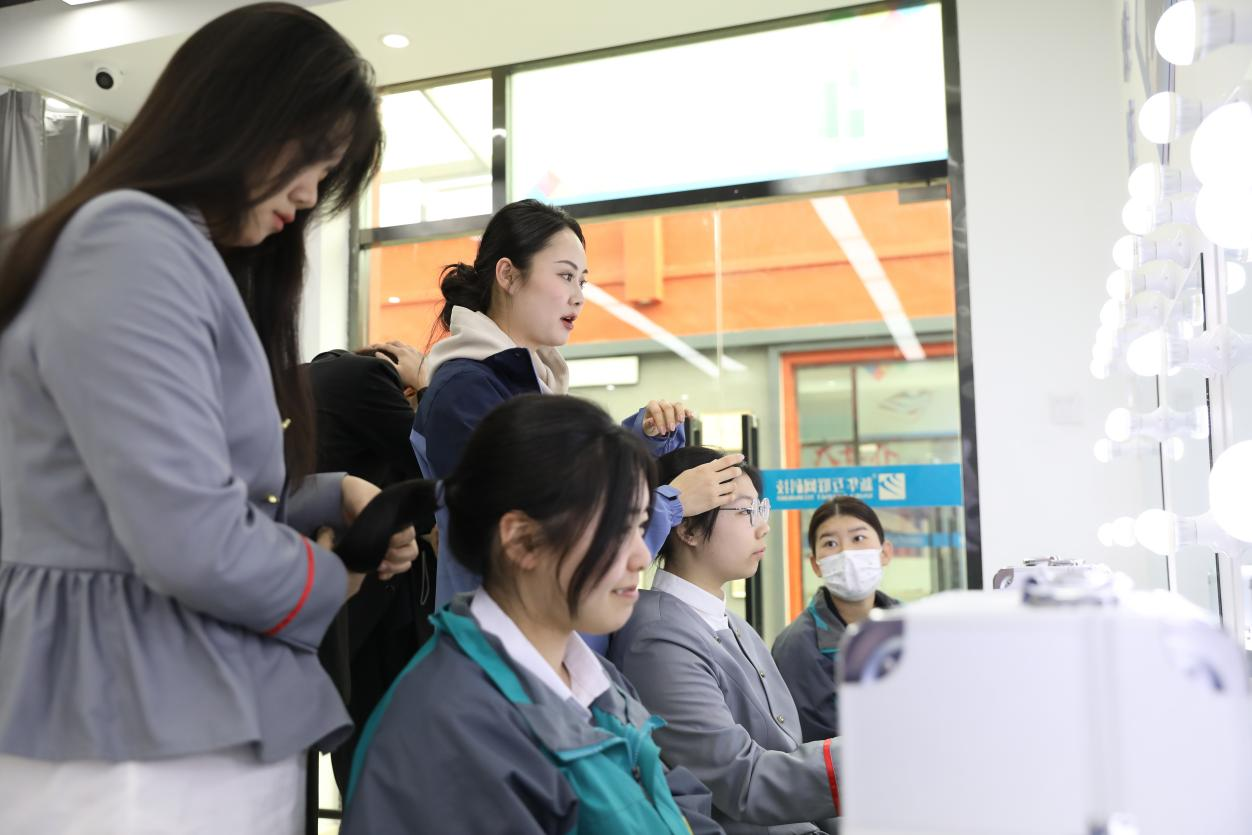 �������A��X�W(xu��)У��ô����ÿһ�Ì���(zh��n)��Ӗ(x��n)�n׌���܌W(xu��)�ø�����