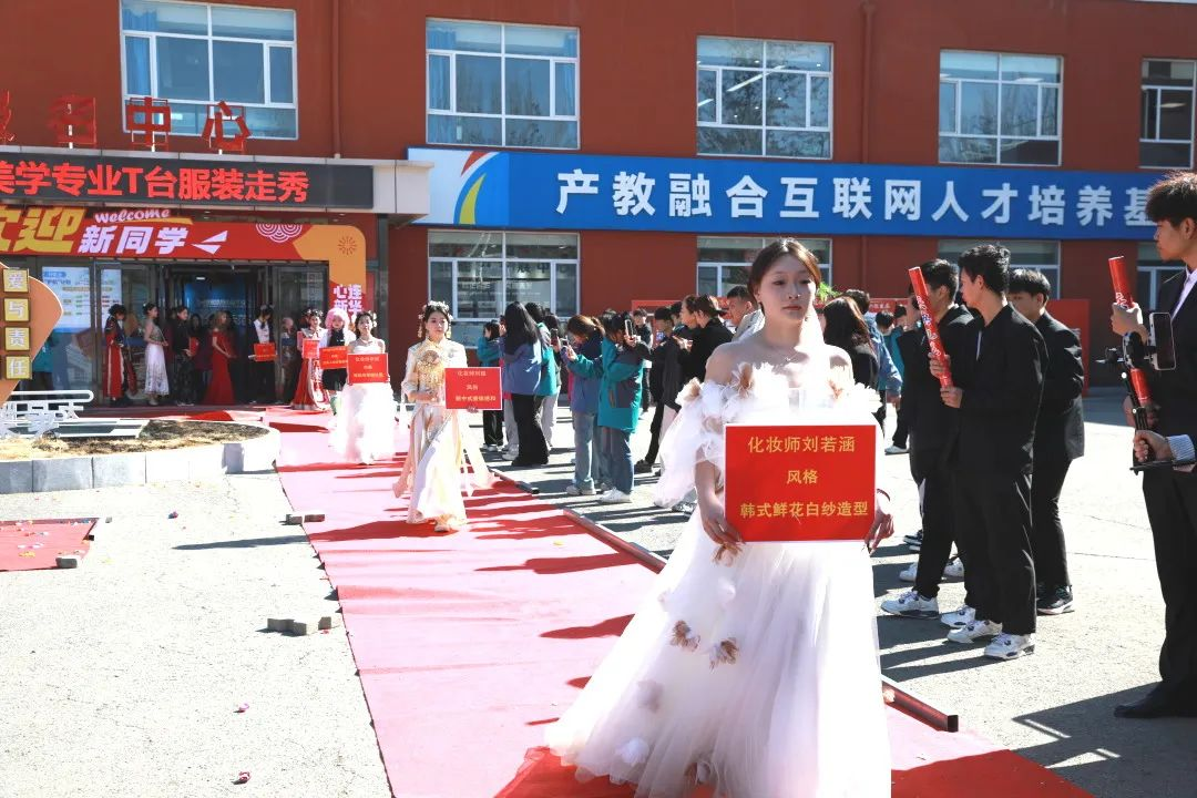 �������A���y���I(y��)T�_�r�b�㣺���y���c�ഺ�����㡹���L��