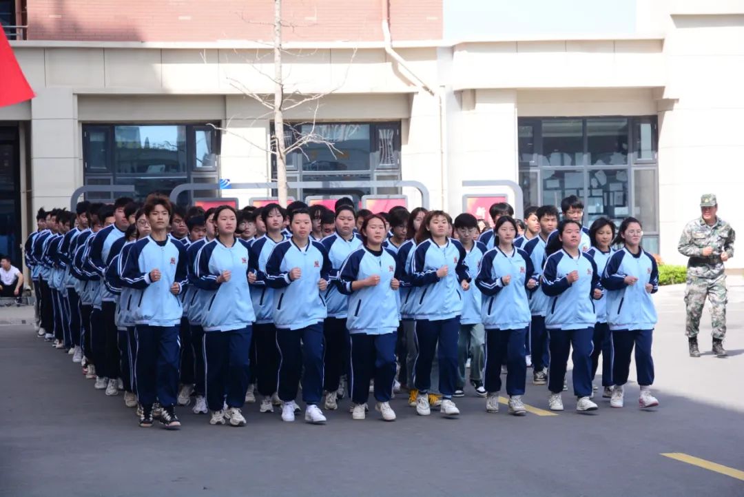 ����У���������A�����WУ����Ҏ(gu��)���c��(chu��ng)���T���I(y��)�����˗U