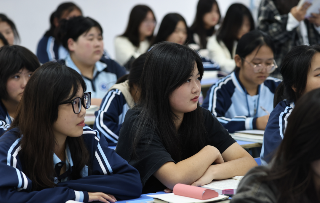 �ͷֿ����������������A�������W(xu��)�࣬�_(k��i)�����k��W(xu��)ֱͨ܇